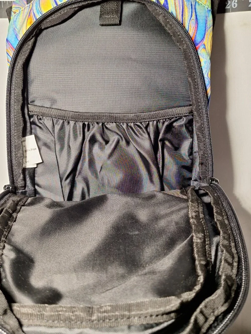 Vibedration Hydration Backpack w/o bladder - Swirl - Used